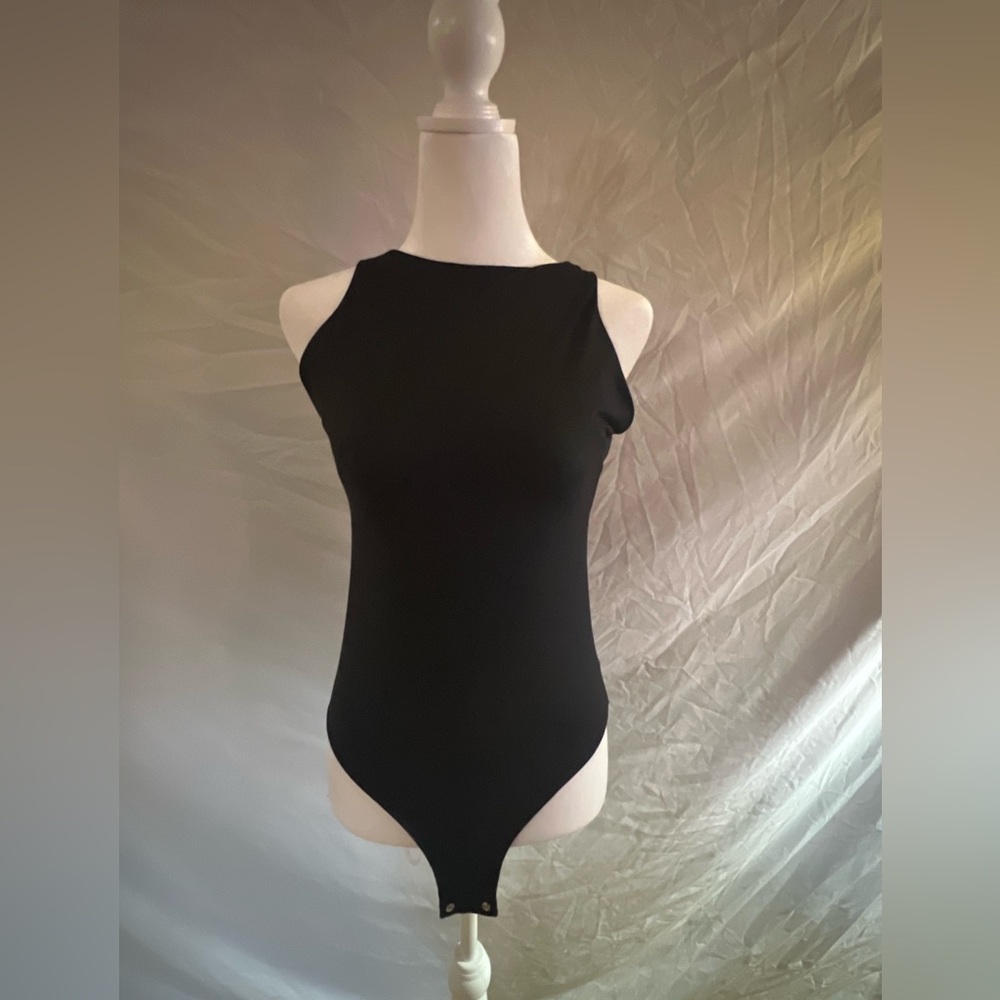 ReoRia Black Sleeveless Bodysuit